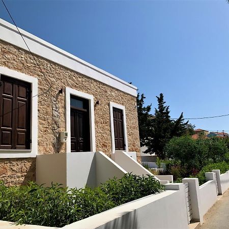 Villa Miranda Chalki Town Esterno foto