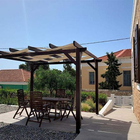 Villa Miranda Chalki Town Esterno foto