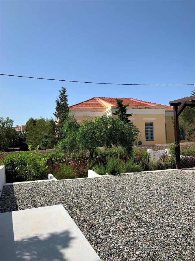 Villa Miranda Chalki Town Esterno foto