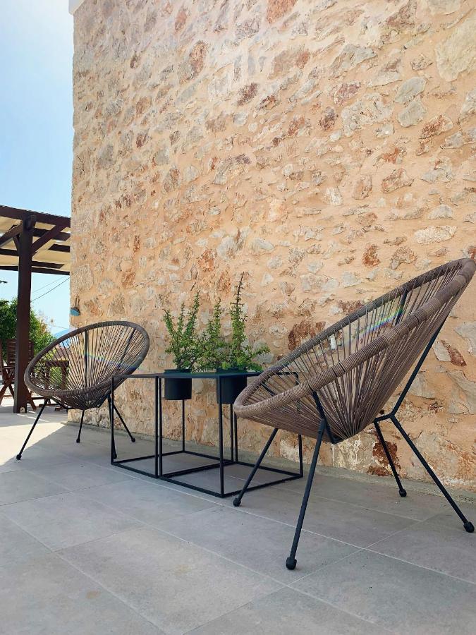 Villa Miranda Chalki Town Esterno foto